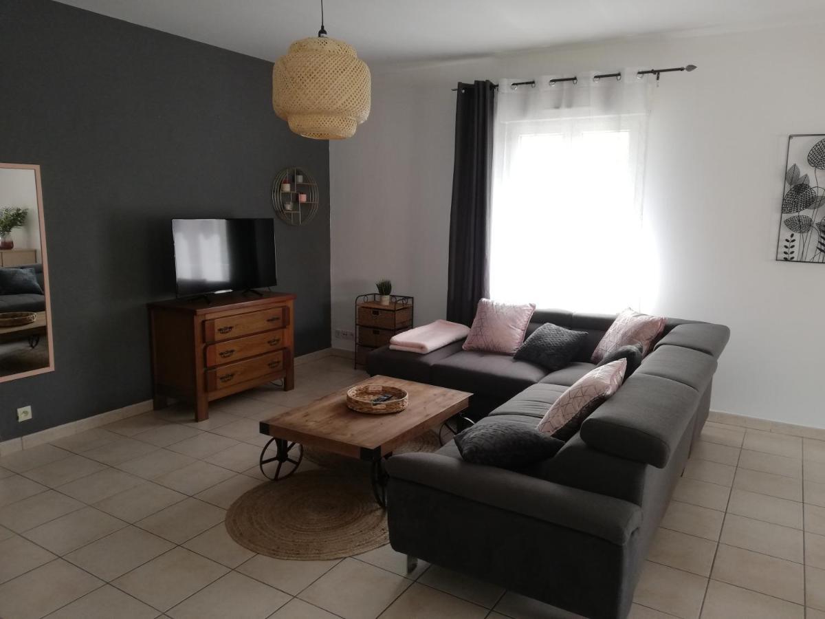 Superbe Appartement De 90M2 A Uzes Super Equipe Avec Garage Et Grand Parking Privatif Kültér fotó